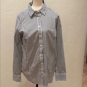 Ann Taylor Black & White Vertical Stripe Button-Down Shirt
